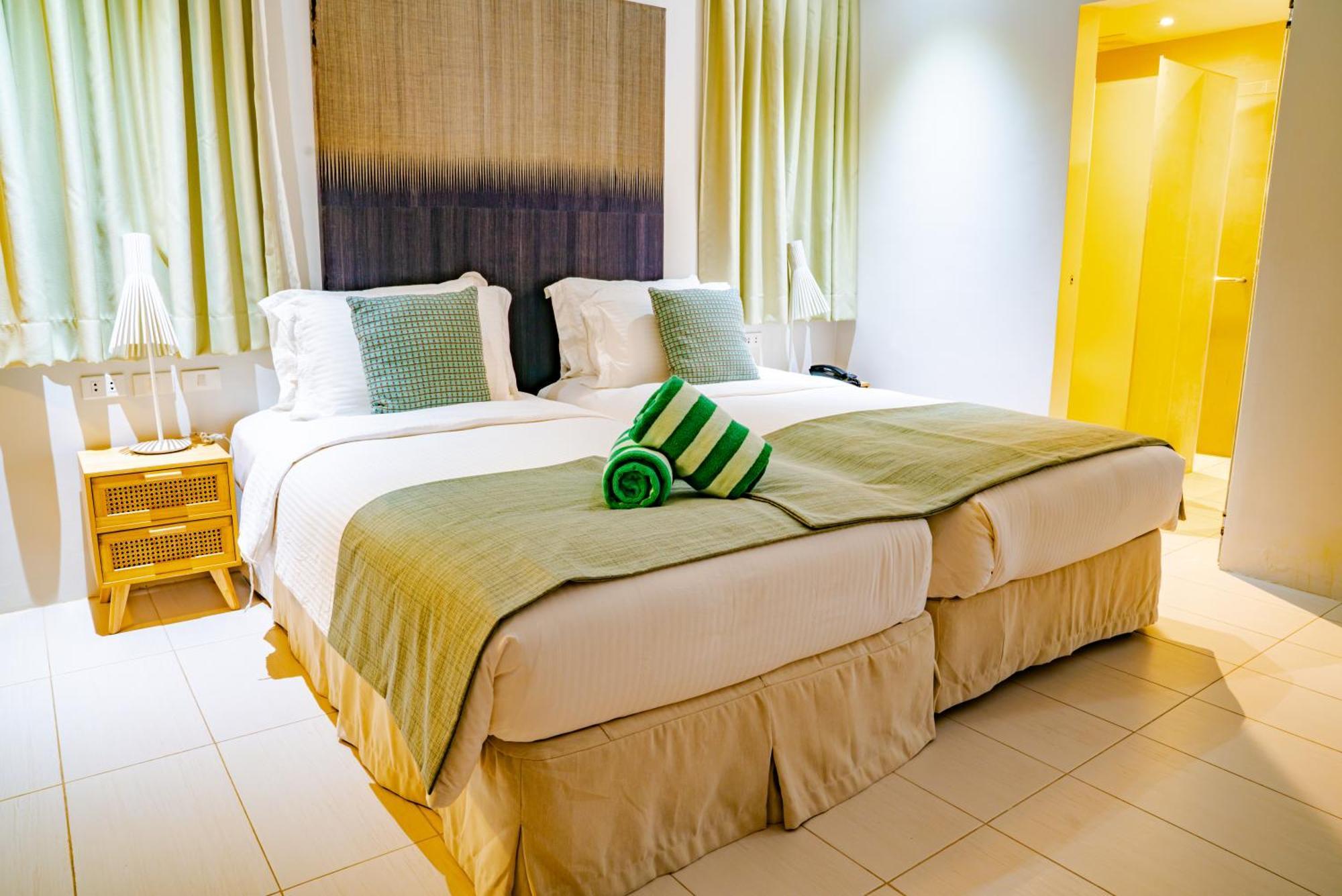 Resort Bay Misibis